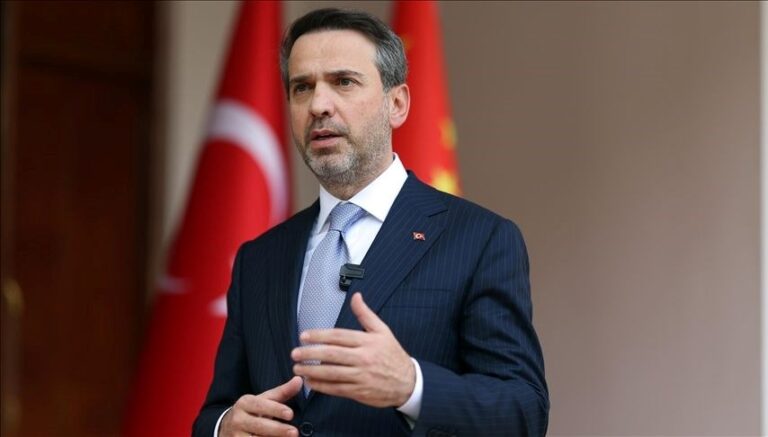 Bayraktar: “Bir kaç ay içinde fiyat artışı yok” Bayraktar: “Bir kaç ay içinde fiyat artışı yok”