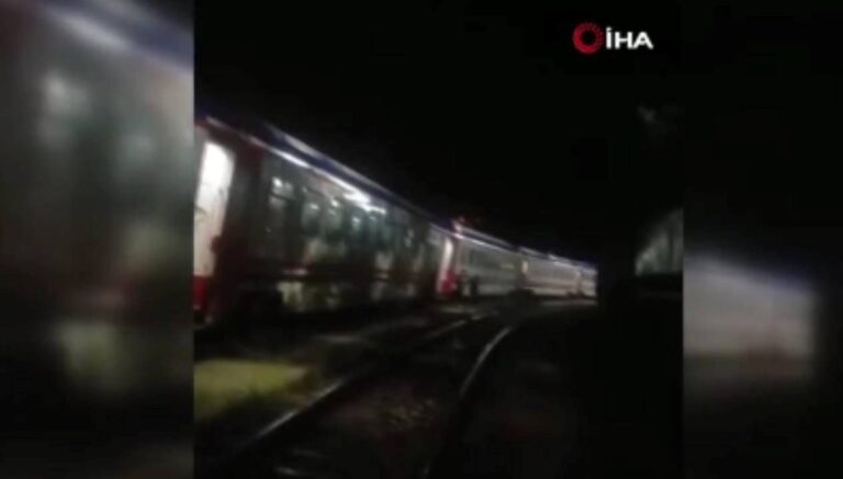 Doğu Ekspresi’ne heyelan engeli Doğu Ekspresi’ne heyelan engeli