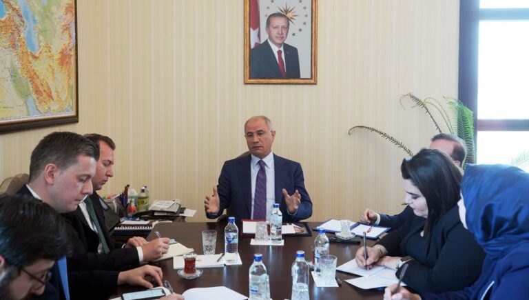 Efkan Ala’dan açıklama: Terör örgütü silahları ne zaman bırakacak? Efkan Ala’dan açıklama: Terör örgütü silahları ne zaman bırakacak?