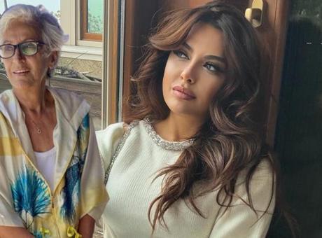 Haberler: Aslı Hünel’den vefat eden annesi Şükran Hünel için duygusal Instagram paylaşımı! Haberler: Aslı Hünel’den vefat eden annesi Şükran Hünel için duygusal Instagram paylaşımı!