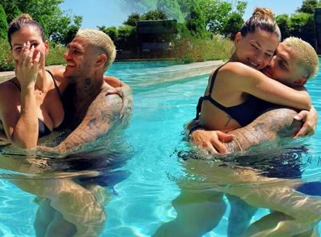 Haberler: China Suarez ve Icardi havuzda aşka geldi! Instagram pozları olay oldu Haberler: China Suarez ve Icardi havuzda aşka geldi! Instagram pozları olay oldu