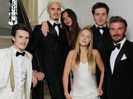 Haberler: David ve Victoria Beckham’a son darbe! Hiç ummadıkları yerden hüsrana uğradılar Haberler: David ve Victoria Beckham’a son darbe! Hiç ummadıkları yerden hüsrana uğradılar