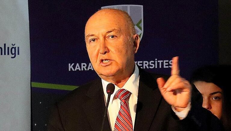 Prof. Dr. Övgün Ahmet Ercan beyin kanaması tehlikesi geçirdiğini duyurdu Prof. Dr. Övgün Ahmet Ercan beyin kanaması tehlikesi geçirdiğini duyurdu