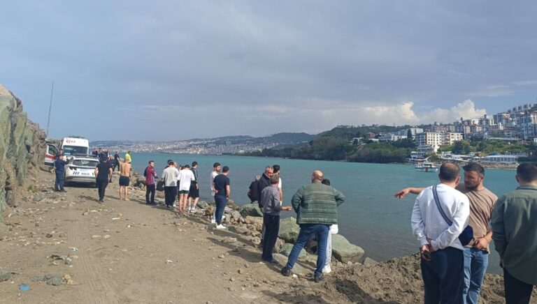 Trabzon’da serinlemek için denize giren 2 çocuk boğuldu Trabzon’da serinlemek için denize giren 2 çocuk boğuldu