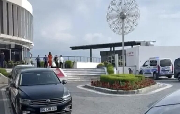 13 yaşındaki çocuğun yumruk attığı 15 yaşındaki genç hayatını kaybetti 13 yaşındaki çocuğun yumruk attığı 15 yaşındaki genç hayatını kaybetti