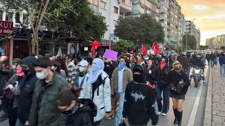 19 Mart sürecinde öğrencileri savunmuştu! O avukat hakkında soruşturma başlatıldı 19 Mart sürecinde öğrencileri savunmuştu! O avukat hakkında soruşturma başlatıldı