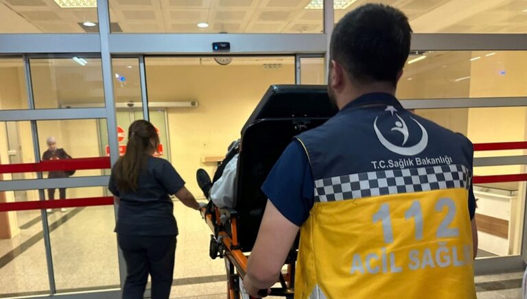 Adıyaman’da kadın kavgasını ayırmak isterken bıçaklandı Adıyaman’da kadın kavgasını ayırmak isterken bıçaklandı
