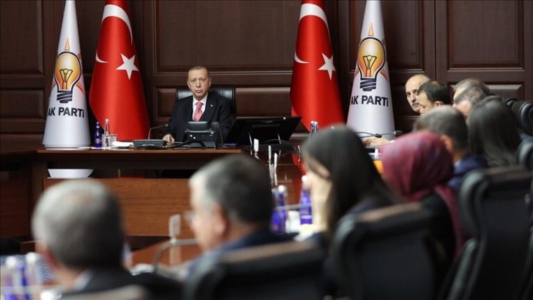 AKP’de istifa sesleri AKP’de istifa sesleri