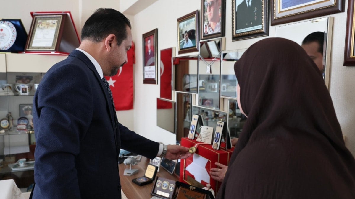 AKP’li Kürşad Zorlu’dan şehit ailesine ziyaret AKP’li Kürşad Zorlu’dan şehit ailesine ziyaret