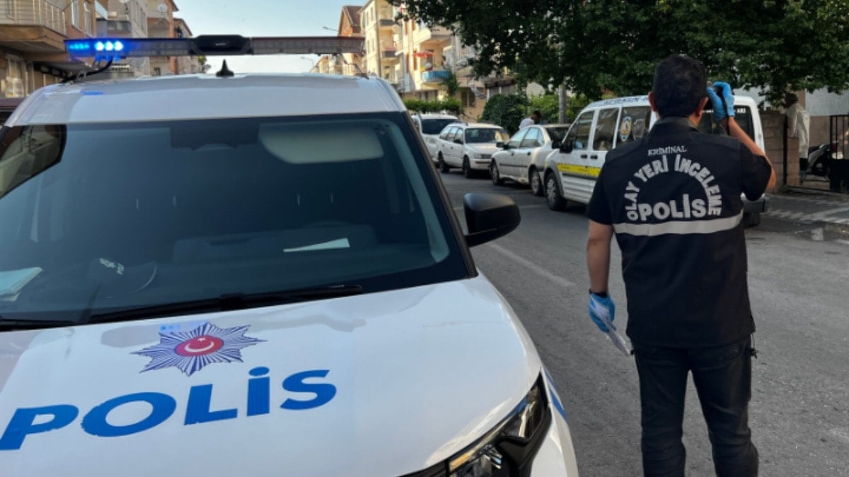 Alkolü arkadaşlar birbirini bıçakladı Alkolü arkadaşlar birbirini bıçakladı