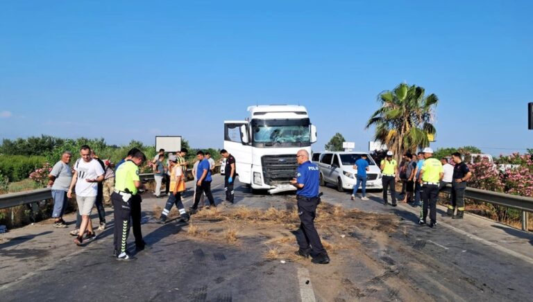 Antalya’da tur otobüsü zincirleme kazaya karıştı Antalya’da tur otobüsü zincirleme kazaya karıştı