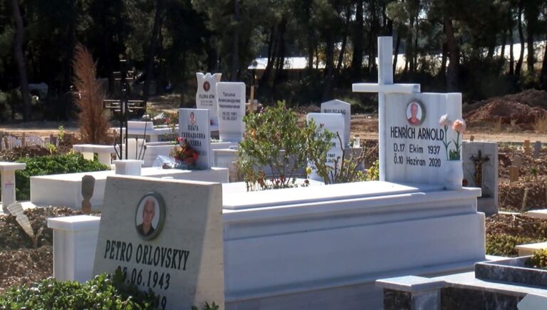 Antalya’da yabancıların aile mezarlığı ilgisi Antalya’da yabancıların aile mezarlığı ilgisi