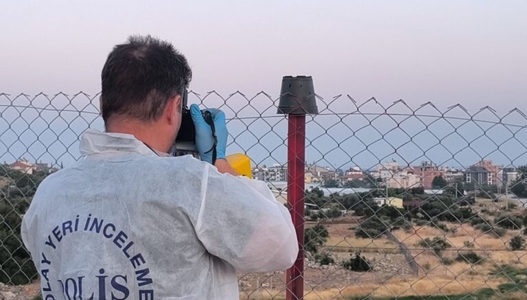 Antalya’da yorgun mermi can aldı: 3 kişi gözaltında Antalya’da yorgun mermi can aldı: 3 kişi gözaltında