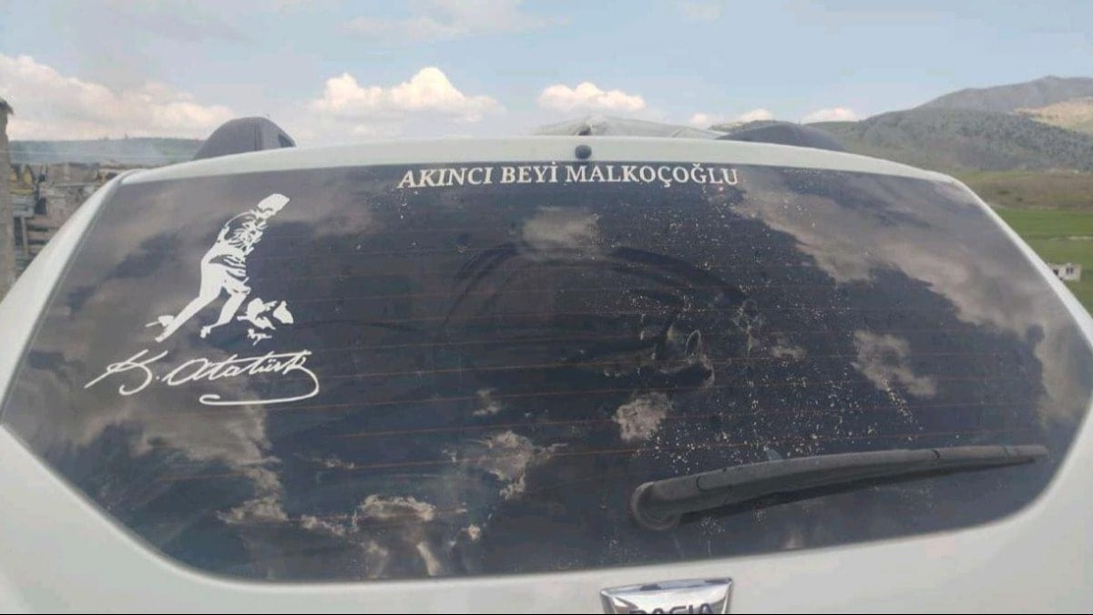 Atatürk sevgisine ceza Atatürk sevgisine ceza