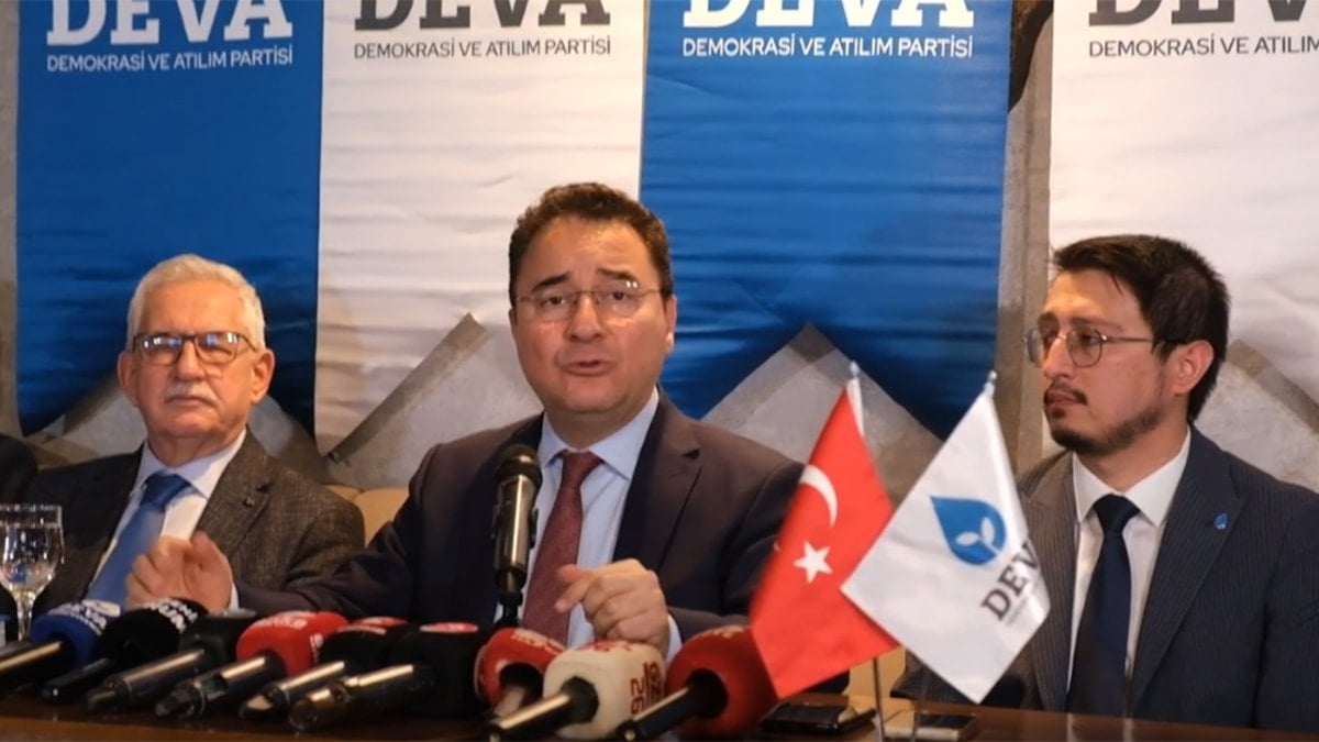 Babacan’dan asgari ücret ve emekli maaşı çıkışı Babacan’dan asgari ücret ve emekli maaşı çıkışı