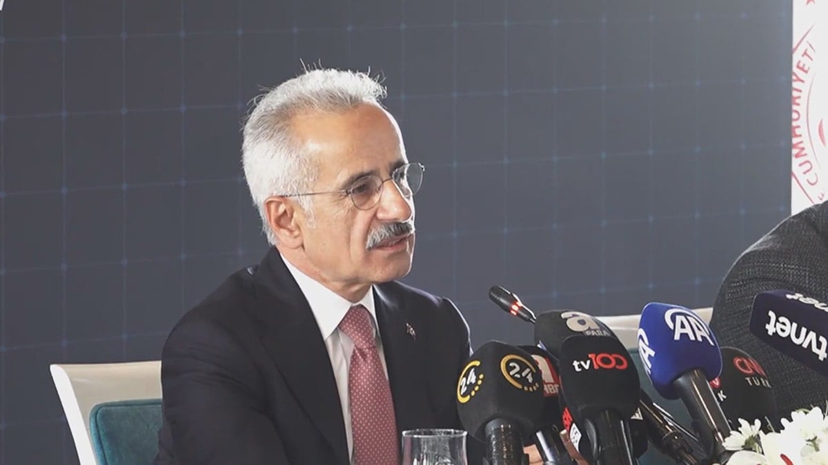 Bakan Uraloğlu: İran’da 7, Irak’ta da 4 uçağımız kaldı Bakan Uraloğlu: İran’da 7, Irak’ta da 4 uçağımız kaldı