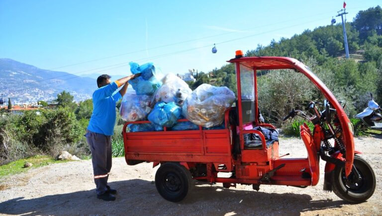 Bayramda Alanya’ya 5 bin ton atık bırakıldı Bayramda Alanya’ya 5 bin ton atık bırakıldı
