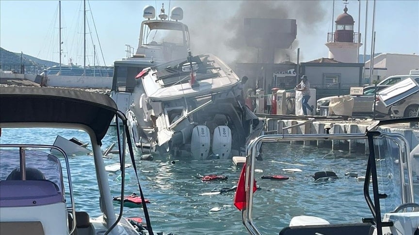 Bodrum’da patlayan lüks teknenin sahibi ünlü iş insanı çıktı Bodrum’da patlayan lüks teknenin sahibi ünlü iş insanı çıktı