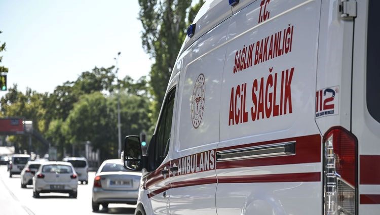 Boğulma tehlikesi geçiren bebek hastaneye kaldırıldı Boğulma tehlikesi geçiren bebek hastaneye kaldırıldı