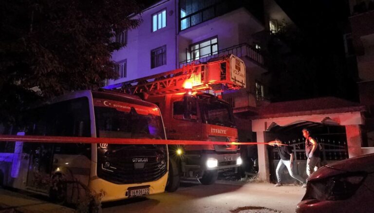 Bursa’da kadın cinayeti: Eşini katledip intihar etti Bursa’da kadın cinayeti: Eşini katledip intihar etti