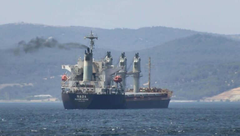 Çanakkale Boğazı’nda gemi arızası Çanakkale Boğazı’nda gemi arızası