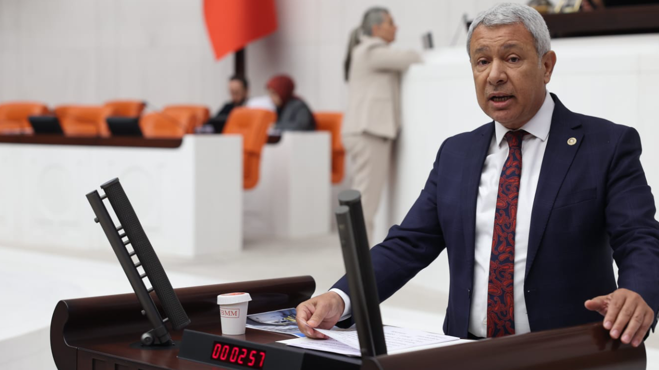 CHP’li Sümer: “Bayram tatili trafik cezası kabusuna döndü” CHP’li Sümer: “Bayram tatili trafik cezası kabusuna döndü”