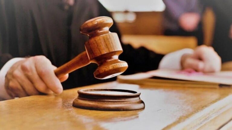 Devrettiği sosyal medya hesabından ‘Cumhurbaşkanı’na hakaret’ paylaşımı yapıldı: 3 ay tutuklu kaldı, ilk duruşmada tahliye oldu Devrettiği sosyal medya hesabından ‘Cumhurbaşkanı’na hakaret’ paylaşımı yapıldı: 3 ay tutuklu kaldı, ilk duruşmada tahliye oldu