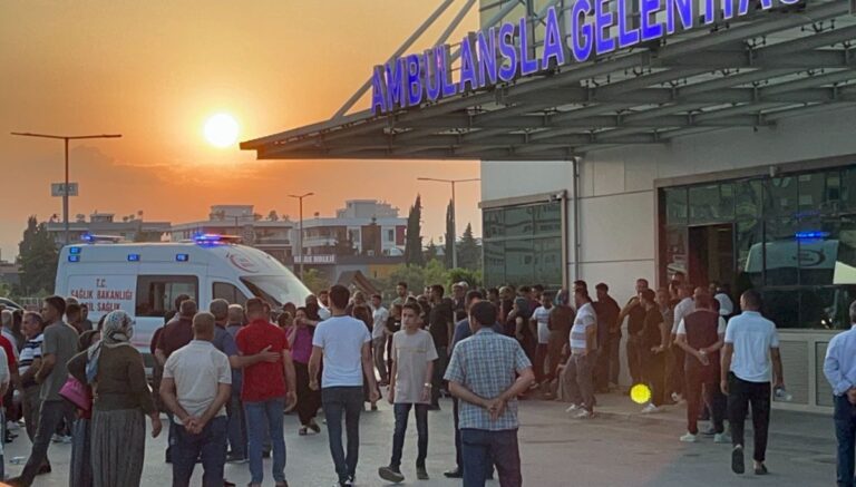 Düğünde başlayan husumet eve silahlı baskınla bitti: 2 ölü, 2 yaralı Düğünde başlayan husumet eve silahlı baskınla bitti: 2 ölü, 2 yaralı