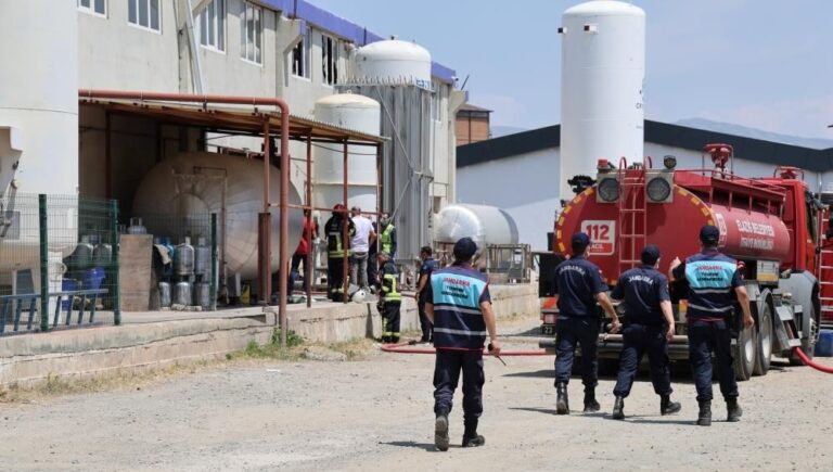 Elazığ’da gaz dolum tesisinde patlama Elazığ’da gaz dolum tesisinde patlama