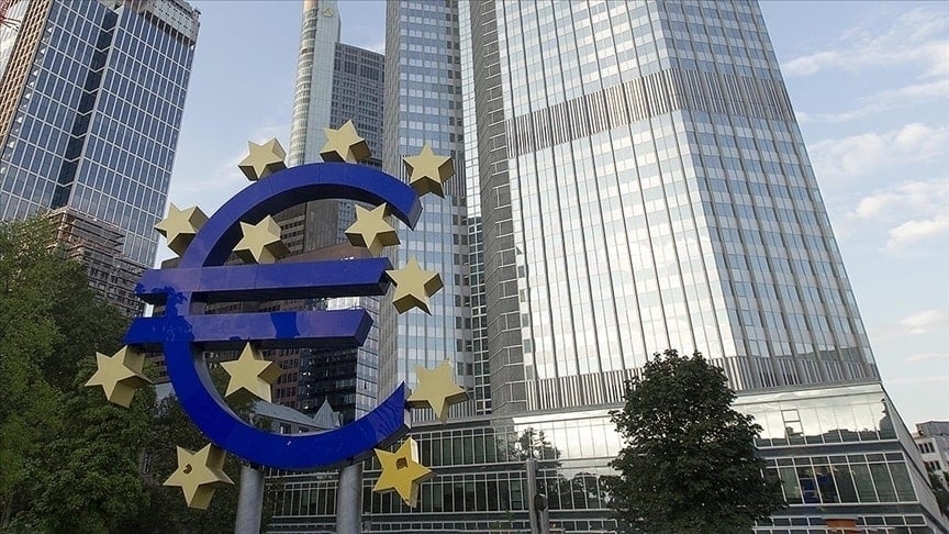 Euro Bölgesi’nin ticaret fazlasında nisanda keskin düşüş Euro Bölgesi’nin ticaret fazlasında nisanda keskin düşüş
