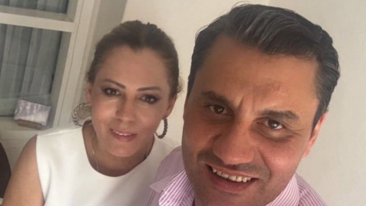 Ferdi Zeyrek’in eşi bayram sabahı çekilen son fotoğraflarını paylaştı Ferdi Zeyrek’in eşi bayram sabahı çekilen son fotoğraflarını paylaştı