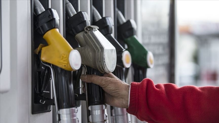 Fiyatı değişmeden benzine bir zam daha Fiyatı değişmeden benzine bir zam daha