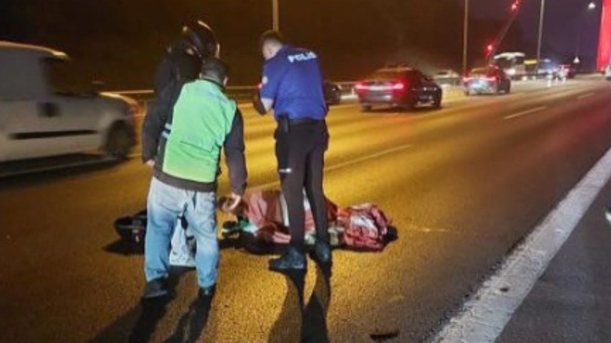 FSM Köprüsü girişinde motosiklet kazası: Ölü ve yaralılar var FSM Köprüsü girişinde motosiklet kazası: Ölü ve yaralılar var