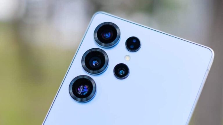 Galaxy S25 Ultra Kamera Halkaları Düşmeye Devam Ediyor Galaxy S25 Ultra Kamera Halkaları Düşmeye Devam Ediyor