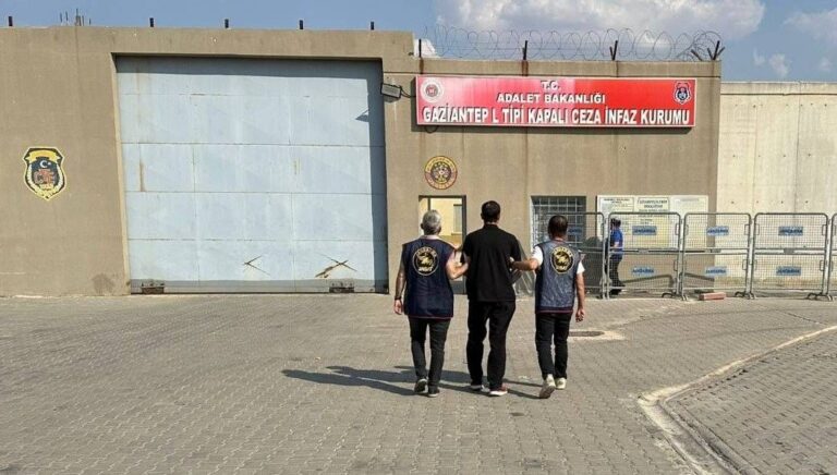 Gaziantep’te yaralama suçundan aranıyordu, yakalandı Gaziantep’te yaralama suçundan aranıyordu, yakalandı