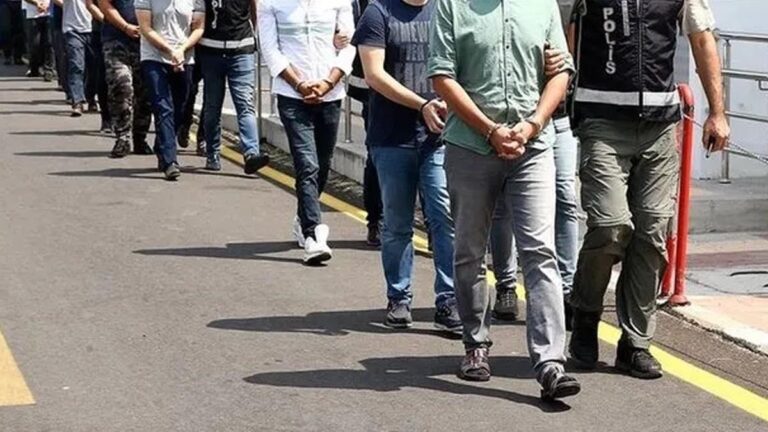 Gündoğmuş çetesine operasyon! 59 kişiye gözaltı kararı Gündoğmuş çetesine operasyon! 59 kişiye gözaltı kararı