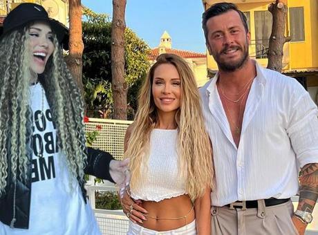 Haberler: Şarkıcı Şimal hayatını kaybetti. Eşi Necati Arıcı ölümünden sonra Instagram’dan sitem etti Haberler: Şarkıcı Şimal hayatını kaybetti. Eşi Necati Arıcı ölümünden sonra Instagram’dan sitem etti