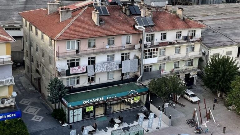 İki kişinin can vermişti: Çöken Taşoluk Apartmanı’nın sanıkları hakim karşısında İki kişinin can vermişti: Çöken Taşoluk Apartmanı’nın sanıkları hakim karşısında