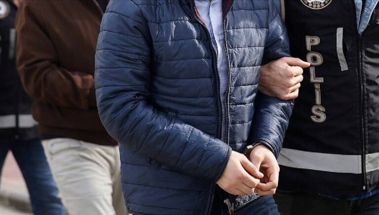 İnşaatta anahtarı kopyaladı, düğünden sonra takıları çaldı İnşaatta anahtarı kopyaladı, düğünden sonra takıları çaldı
