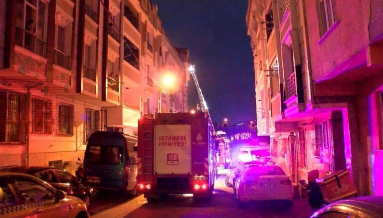 İstanbul’da sabaha karşı yangın paniği İstanbul’da sabaha karşı yangın paniği