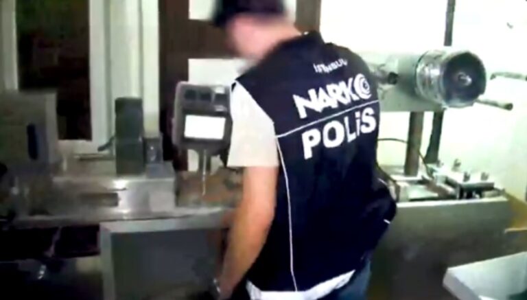 İstanbul’da uyuşturucu imalatçılarına darbe İstanbul’da uyuşturucu imalatçılarına darbe
