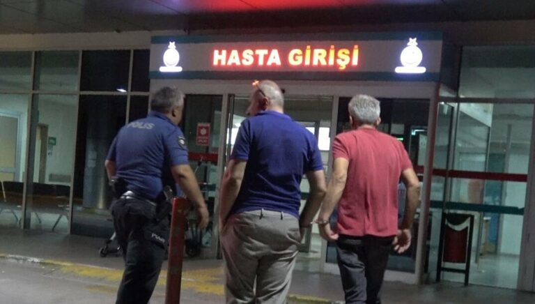 İzmir’de havalandırma borusuna gizlenmiş silahlar bulundu İzmir’de havalandırma borusuna gizlenmiş silahlar bulundu