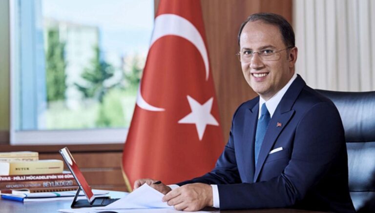 Kanser hastası olan Murat Çalık hastaneye sevk edildi Kanser hastası olan Murat Çalık hastaneye sevk edildi