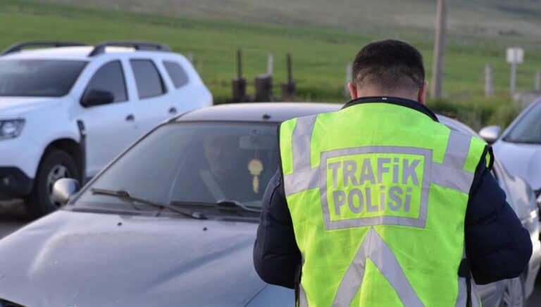 Kars’ta trafik denetimi Kars’ta trafik denetimi