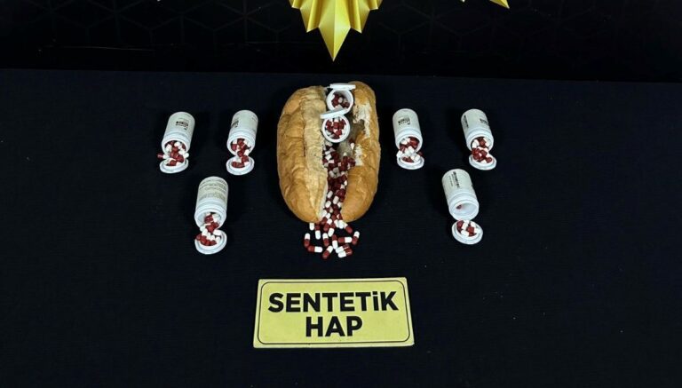 Malatya’da operasyon: Ekmek arası uyuşturucu! Malatya’da operasyon: Ekmek arası uyuşturucu!