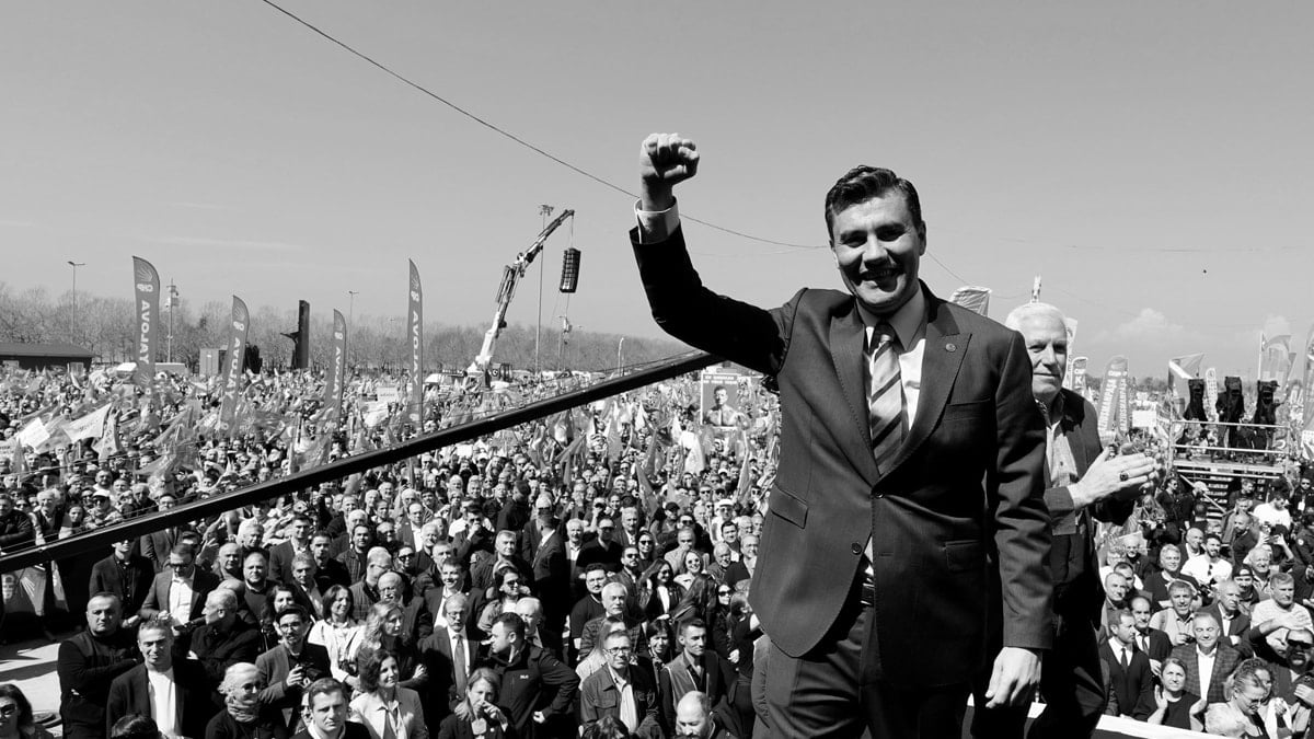 Manisa, Ferdi Zeyrek’i uğurluyor Manisa, Ferdi Zeyrek’i uğurluyor