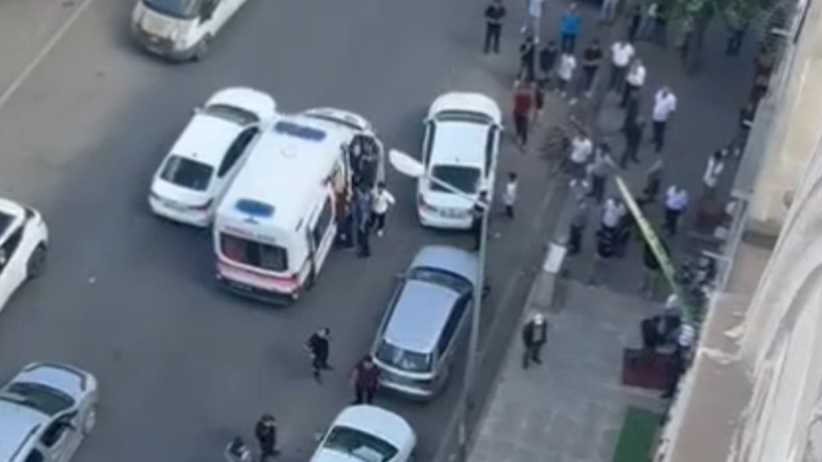 Mardin’de sokak ortasında kavga: 4 yaralı Mardin’de sokak ortasında kavga: 4 yaralı