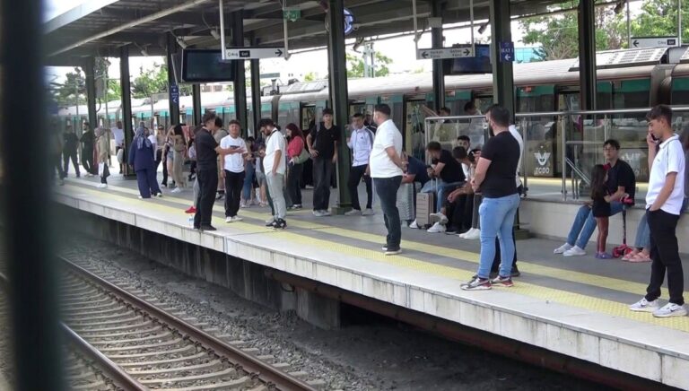 Marmaray’da teknik arıza: Seferler normale döndü Marmaray’da teknik arıza: Seferler normale döndü