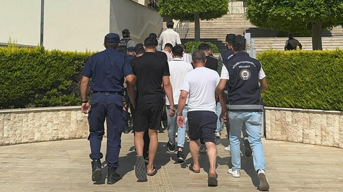 Marmaris!’te göçmen kaçakçılığı operasyonu Marmaris!’te göçmen kaçakçılığı operasyonu
