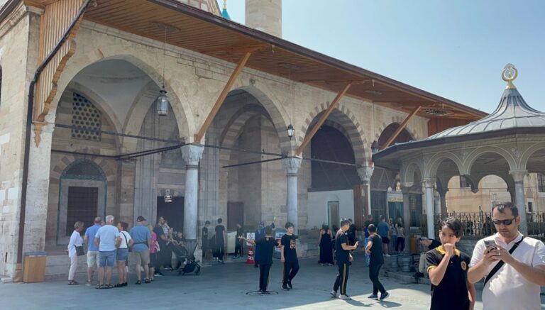 Mevlana Müzesi bayramda 50 binden fazla ziyaretçiyi ağırladı Mevlana Müzesi bayramda 50 binden fazla ziyaretçiyi ağırladı